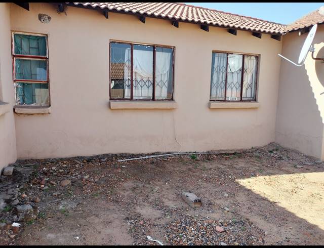 9 BEDROOM FREEHOLD FOR SALE IN TASBET PARK